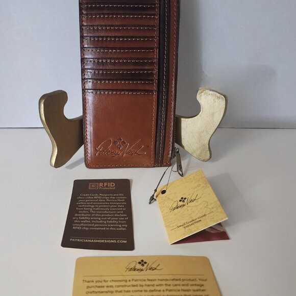 Patricia Nash Parker RFID Protected Wallet NWT Slim & Light Weight Cinnamon - Picture 2 of 12